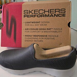 BRAND NEW NEVER WORN